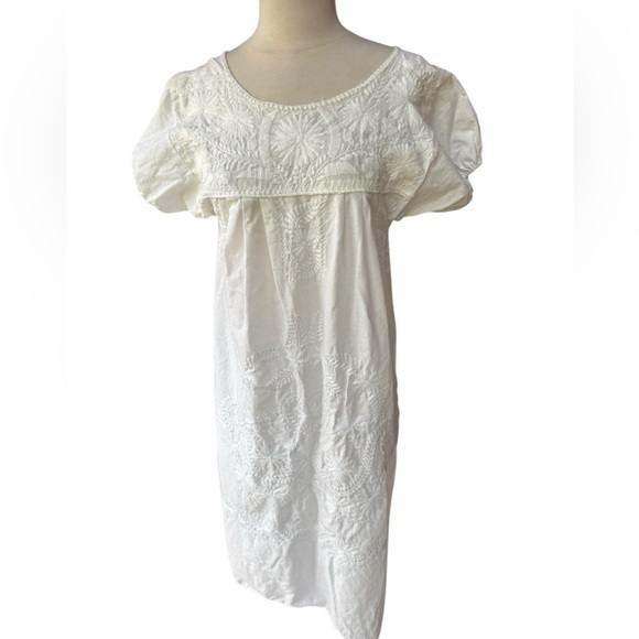 Vintage Dresses & Skirts - Vintage Floral‎ Embroidered Muumuu